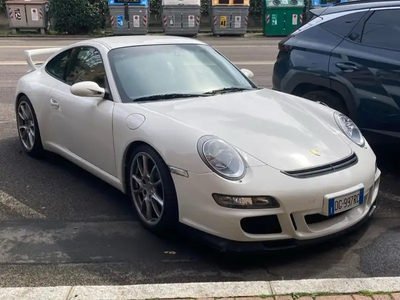Porsche 911 GT3 (2007) spotted in Bologna, Italy
