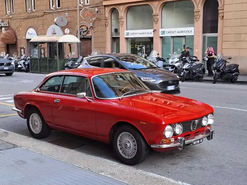 Alfa Romeo GTV (1970) spotted in Genoa, Italy
