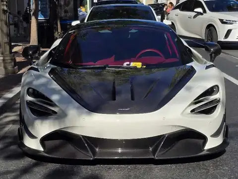 McLaren 720S (2019) spotted in Glendale, United States
