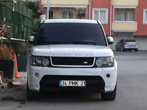 Land Rover Range Rover (2011) spotted in Adapazarı, Turkey