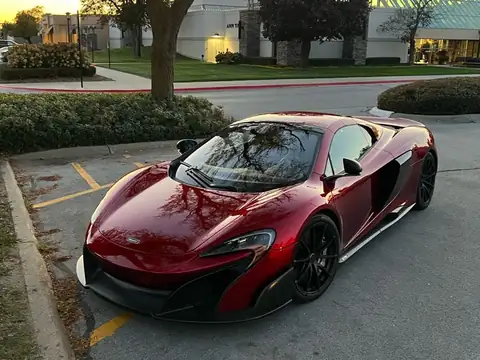 McLaren 650S (2015) spotted in Omaha, United States
