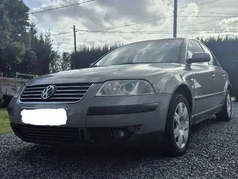 Volkswagen Passat (2003) spotted in Vire, France
