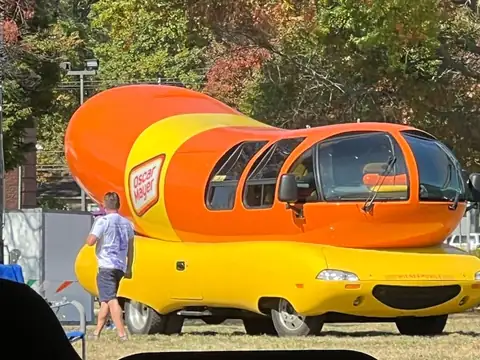 Oscar Mayer Wienermobile spotted in Middletown, United States