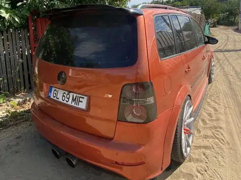 Volkswagen Touran (2007) spotted in Matca, Romania