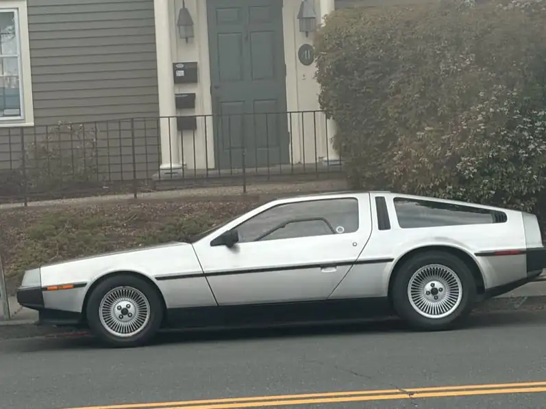 DeLorean DMC-12 spotted in Fairfield