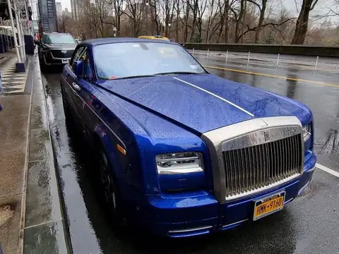 Rolls-Royce Phantom Drophead Coupe (2020) spotted in New York City, United States