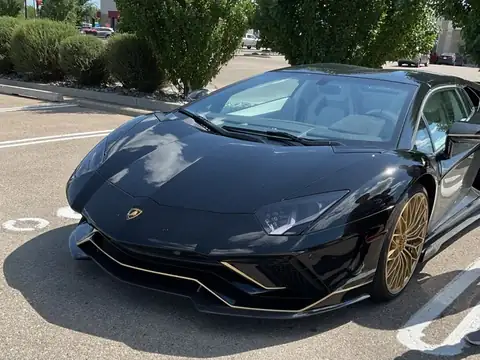 Lamborghini Aventador (2021) spotted in Edmonton, Canada
