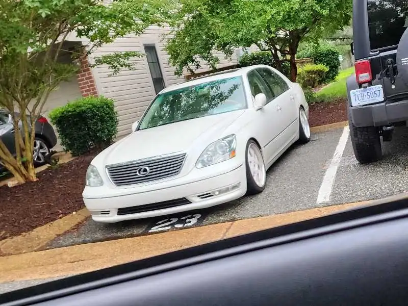 Lexus LS 430 (2005) spotted in Newport News, United States