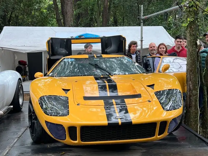 Ford GT (2005) spotted in Buenos Aires, Argentina