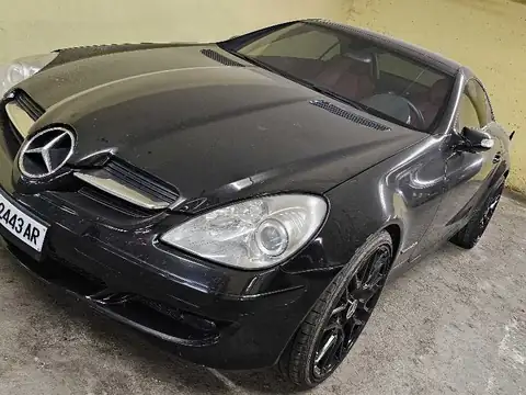 Mercedes-Benz SLK 55 AMG spotted in Skopje, North Macedonia
