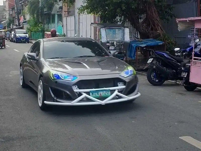 Hyundai Genesis Coupe (2012) spotted in Manila, Philippines