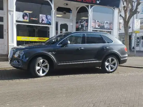 Bentley Bentayga (2020) spotted in Viersen, Germany