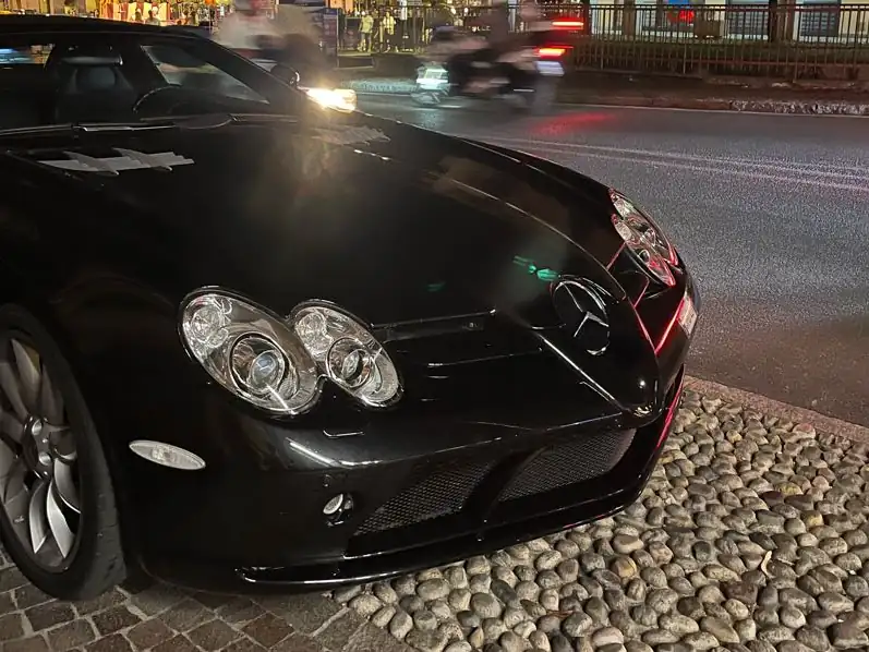 Mercedes-Benz McLaren SLR (2003) spotted in Brescia, Italy