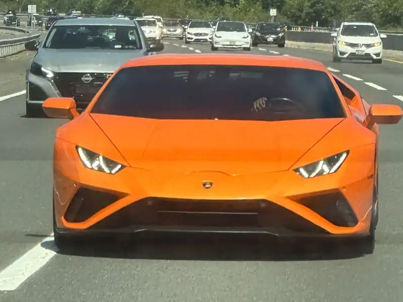 Lamborghini Huracán spotted in Trenton
