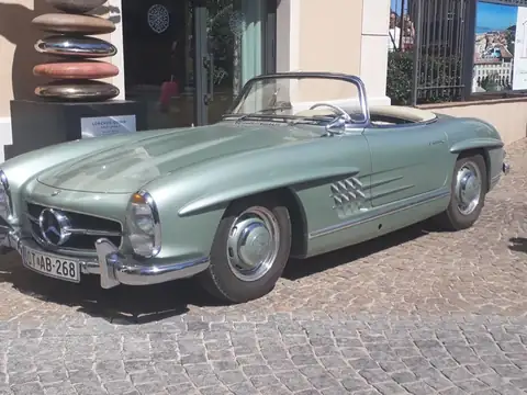 Mercedes-Benz 300 SL Roadster (1957) spotted in Fréjus, France
