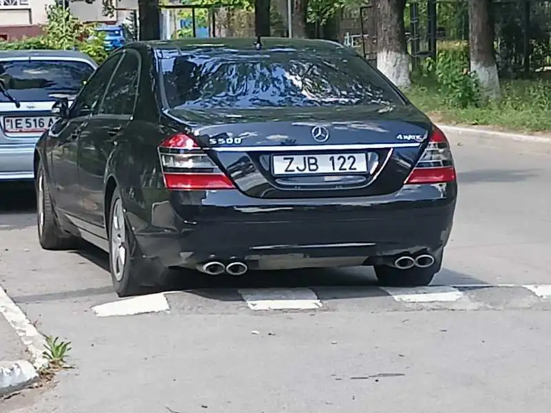 Mercedes-Benz S500 (2007) spotted in Rîbniţa, Moldova