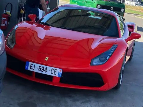 Ferrari 488 GTB (2015) spotted in Lyon, France