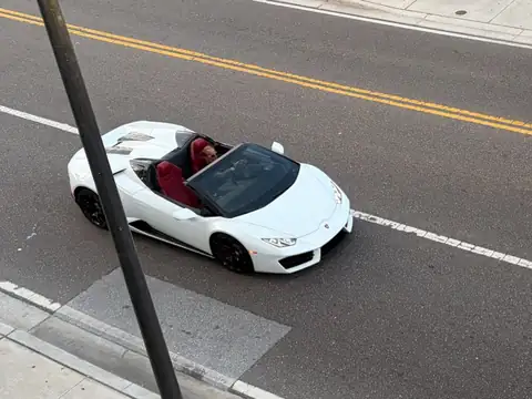 Lamborghini Huracán Spider (2020) spotted in Clearwater, United States