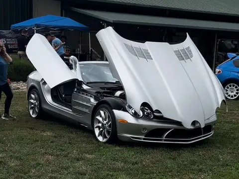 Mercedes-Benz SLR McLaren (2009) spotted in Wichita, United States