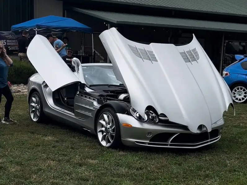 Mercedes-Benz SLR McLaren (2009) spotted in Wichita, United States