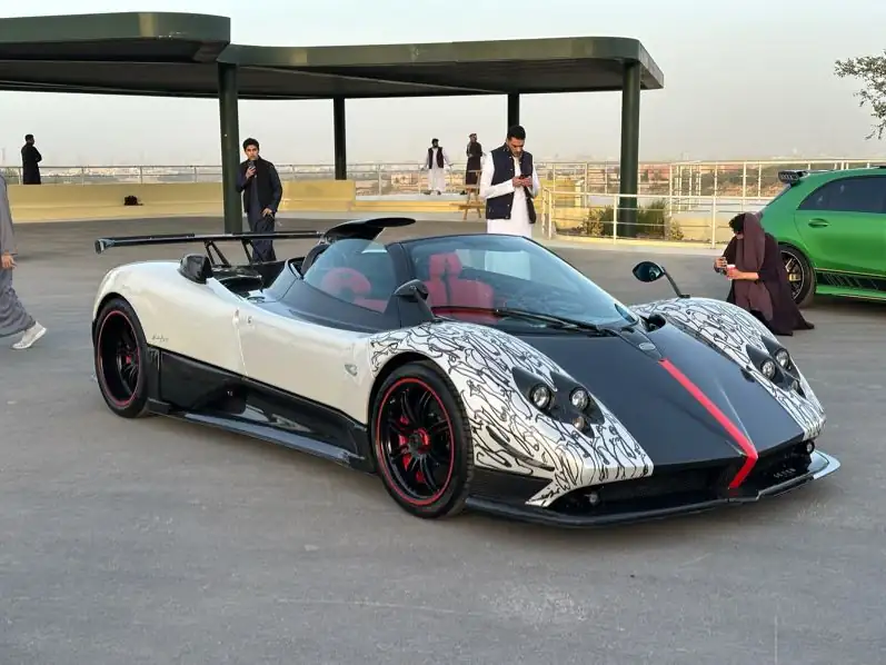 Pagani Zonda spotted in Riyadh