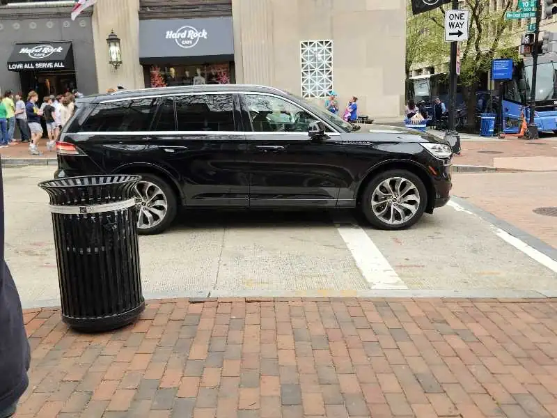 Lincoln Aviator (2020) spotted in Washington, United States