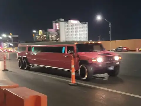 Hummer H2 Limousine (2005) spotted in Las Vegas, United States