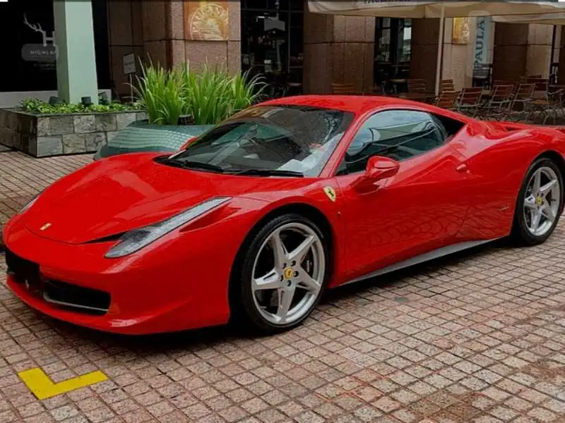 Ferrari 458 Italia (2010) spotted in Batman, Turkey