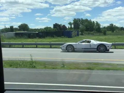 Ford GT (2005) spotted in Sherbrooke, Canada