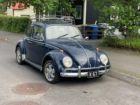 Volkswagen Beetle (1967) spotted in Reykjavík, Iceland