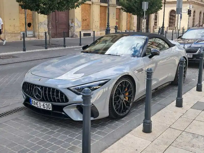 Mercedes-Benz AMG SL spotted in Budapest