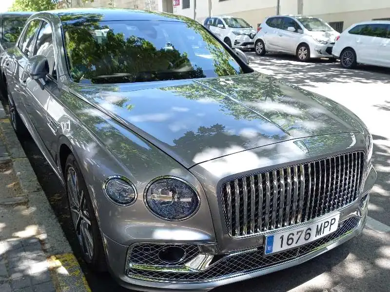 Bentley Flying Spur (2021) spotted in Madrid, Spain