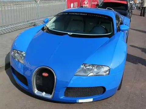 Bugatti Veyron spotted in Clermont-Ferrand