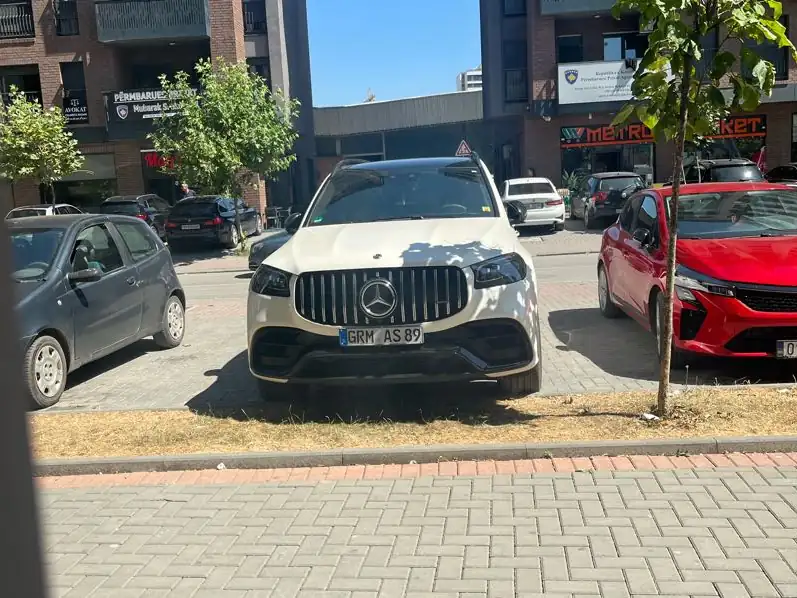 Mercedes-Benz AMG GLS 63 (2022) spotted in Ferizaj, Kosovo