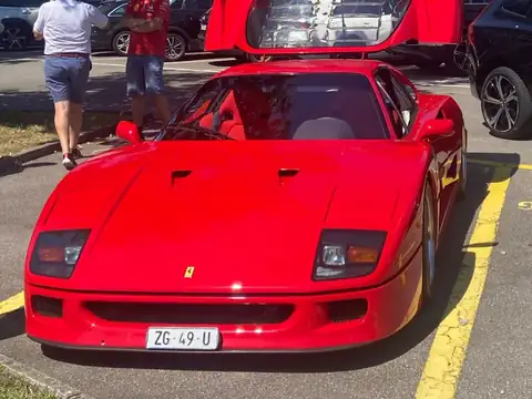 Ferrari F40 spotted in Luzern