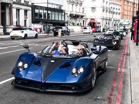 Pagani Zonda (2009) spotted in Venice, Italy