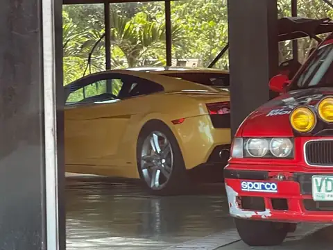 Lamborghini Gallardo (2013) spotted in Puerto Princesa, Philippines