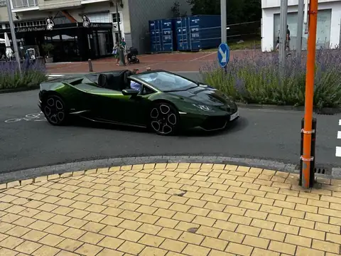 Lamborghini Huracán Spyder spotted in Brugge