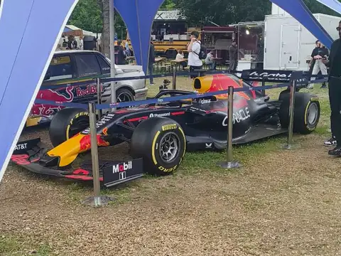 Red Bull Racing RB18