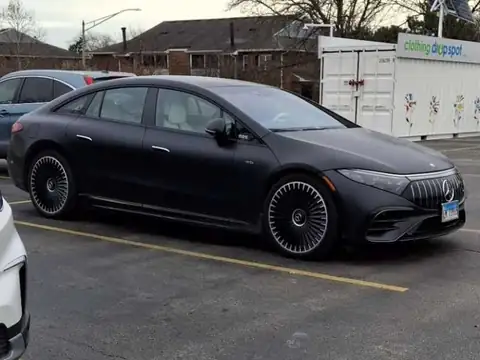 Mercedes-Benz EQS (2022) spotted in Arlington Heights, United States