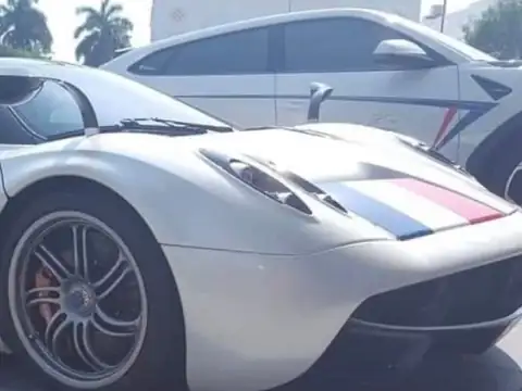 Pagani Huayra (2012) spotted in Da Nang, Vietnam