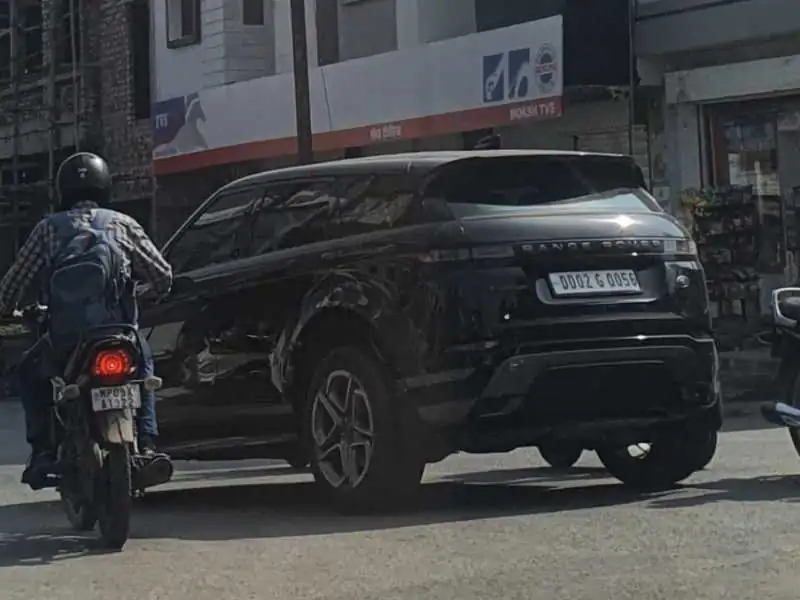 Land Rover Range Rover Velar (2023) spotted in Indore, India