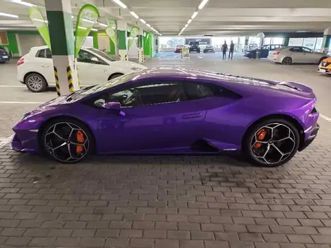 Lamborghini Huracán (2021) spotted in Brno, Czechia