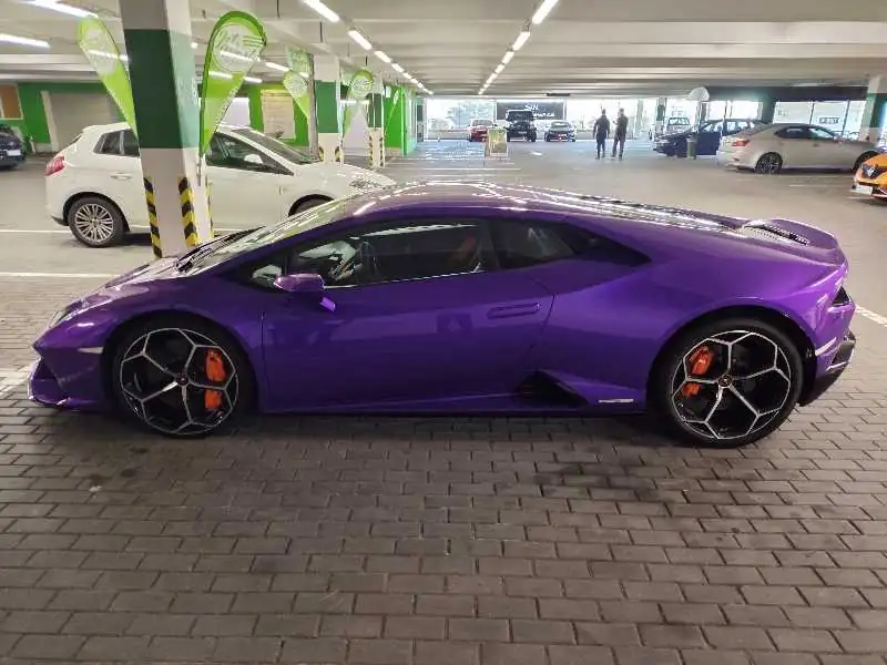Lamborghini Huracán (2021) spotted in Brno, Czechia