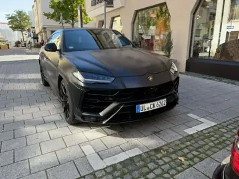 Lamborghini Urus (2022) spotted in Ulm, Germany