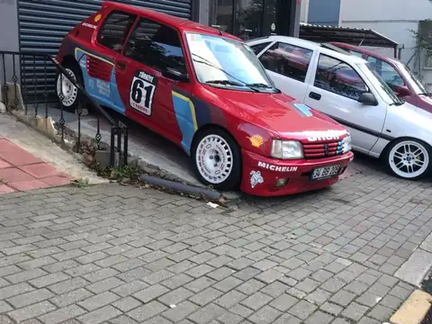 Peugeot 106 (1991) spotted in Sultanbeyli, Turkey