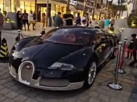 Bugatti Veyron (2011) spotted in Al ‘Alamayn, Egypt