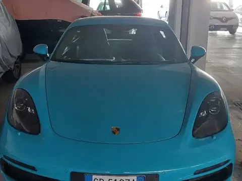 Porsche Cayman (2021) spotted in Termoli, Italy
