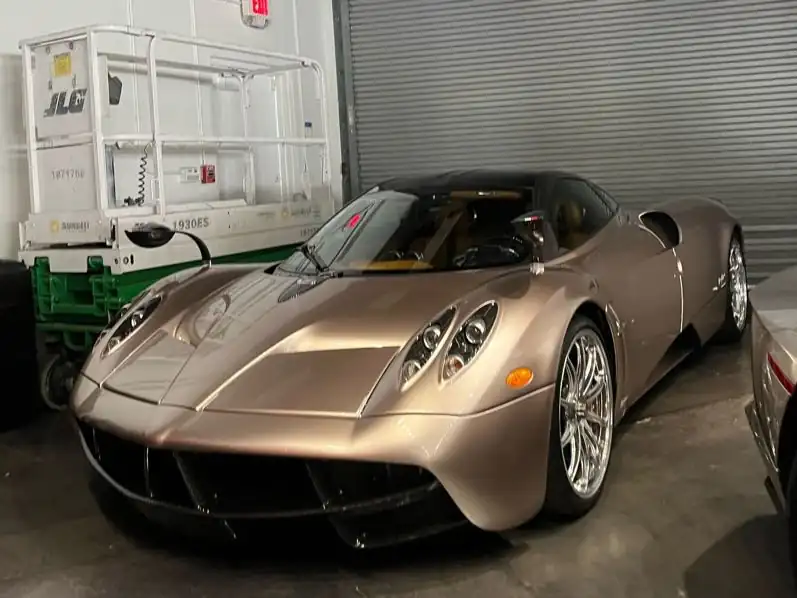 Pagani Huayra (2012) spotted in Maudaha, India