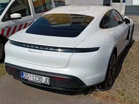 Porsche Taycan 4S (2022) spotted in Osijek, Croatia